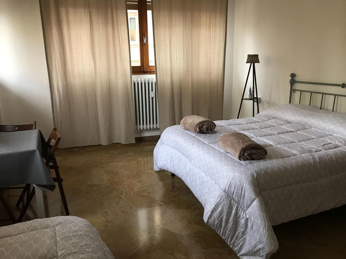 Guesthouse Amici Miei Florence Exterior photo