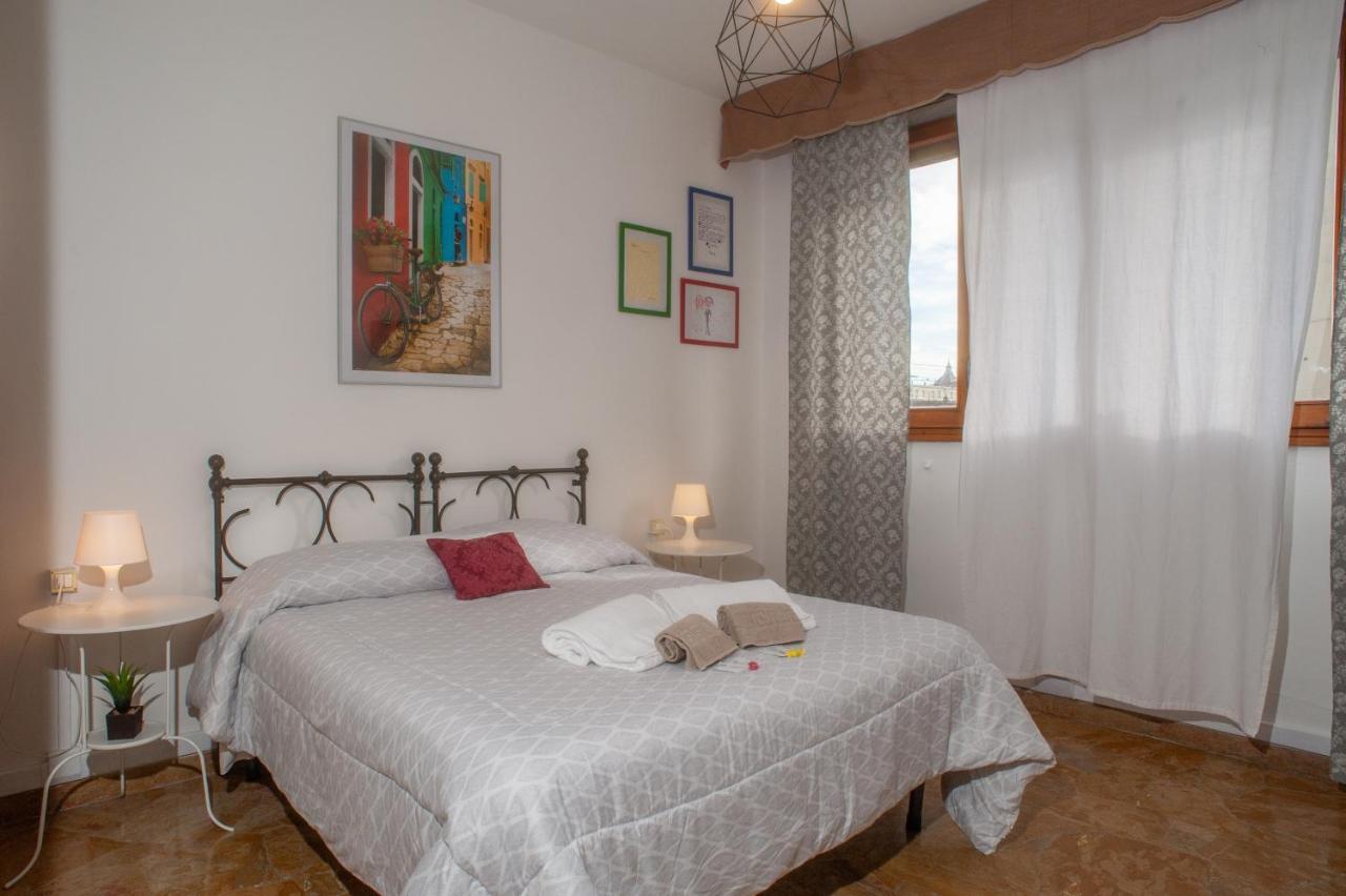 Guesthouse Amici Miei Florence Exterior photo